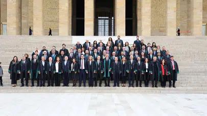 Türkiye Barolar Birliği’nin 56. Yılında Anıtkabir Ziyareti ve Özel Defter Mesajı