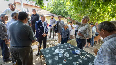 Başkan Tugay, yangında zarar gören Köseler Mahallesi'ni ziyaret etti