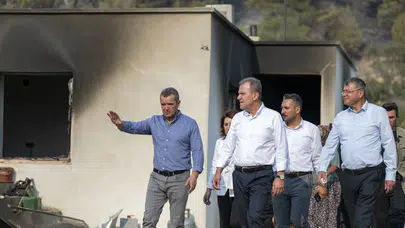 Başkan Seçer, Silifke Yangın Bölgesinde Vatandaşlarla Bir Araya Geldi
