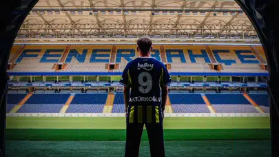 Kerem Aktürkoğlu, Fenerbahçe ile 4 yıllık sözleşme imzaladı: 9 numaralı formayı giyecek