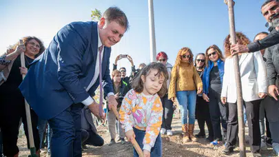 İzmir'de Yeşil Alan Seferberliği: Yeni Ağaçlandırma Çalışmaları Hız Kazandı