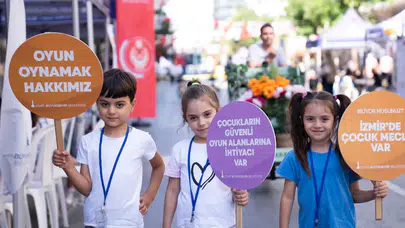 İzmir'de Otomobilsiz Kent Günü'nde sağlıklı yaşam etkinlikleri coşkulu geçti