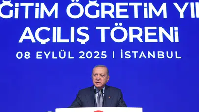 Cumhurbaşkanı Erdoğan: Gazze’de okulları bombalarla yıkılmış kardeşlerinizi asla aklınızdan ve kalbinizden çıkarmayın
