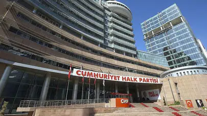 CHP olağanüstü kurultayını 21 Eylül 2025'te yapma kararı aldı
