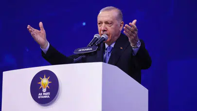 AKP Kongresinde Bahçeli'ye Jest