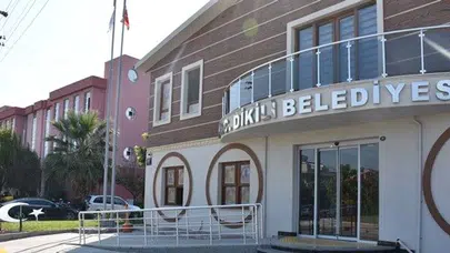 Dikili Halkı Cumhuriyet Coşkusunu Ünlü Tenor Uştuk'la Kutladı