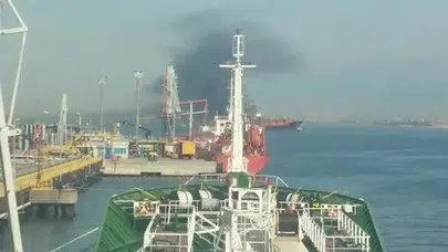Kocaeli Körfezi'nde LPG yüklü tanker alev alev yanıyor