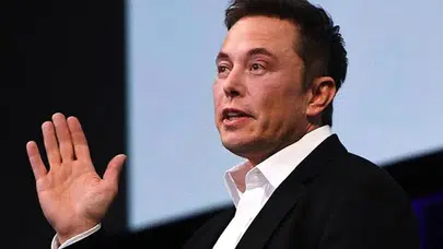 Elon Musk şirketlerinin Facebook sayfalarını sildi