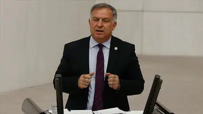 CHP'li Zeybek: Kapıya kadar gelen Mavi Akım Doğalgaz Boru Hattı yanlış politikalar nedeniyle Bayburt Organize Sanayi Bölgesi'ni transit geçmiş