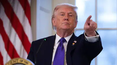 Trump'tan İran protestolarına sert tepki: "Yardım yolda, görüşmeleri iptal ettim"