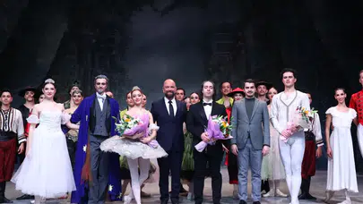 Çankaya'da Fındıkkıran Balesi, Ankara Sanat Merkezi'nde unutulmaz bir gece yaşattı