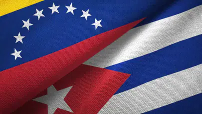 Küba, ABD'nin Venezuela'ya düzenlediği saldırıda ölen 32 asker için iki günlük ulusal yas ilan etti