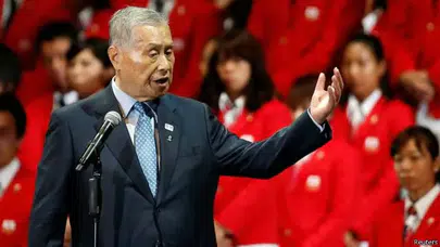 Eski başbakandan Japon sporculara: Milli marşı mırıldanmadan söyleyin