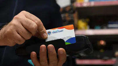 Yenişehir Belediyesi'nden 853 aileye nakdi destek: Halk Kart ödemeleri hesaba yatırıldı