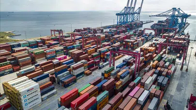 2025'te ihracat 273,4 milyar dolara, turizm geliri 65,2 milyar dolara ulaştı