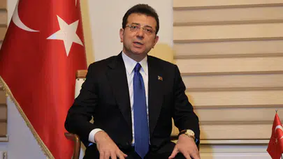 Ekrem İmamoğlu: "Adaylığım devam ediyor, iktidarın kumpaslarına karşı sımsıkı durmalıyız"