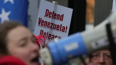 Berlin'de Maduro için protesto: ABD'nin müdahalesi kınandı