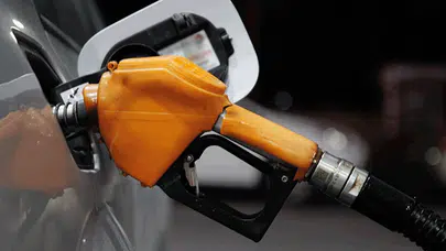 Benzine zam geldi!