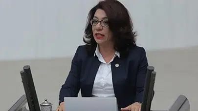 CHP'Lİ TUR BİÇER:LİYAKATE GÖRE ŞEKİLLENMEMİŞ BU KADROLARLA ANCAK 'SEHVEN' ÇAĞ ATLARIZ!
