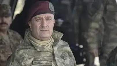 Zekai Aksakallı karalaması Nagehan Alçı ile başladı