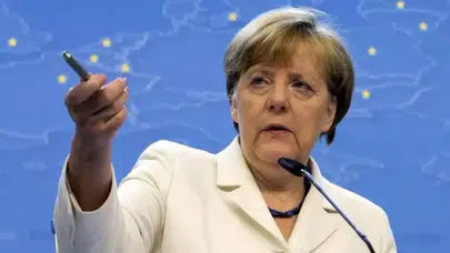 Merkel: Darbe Girişimini En Sert Şekilde Kınıyorum