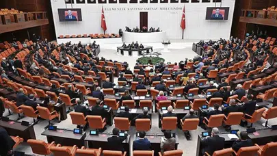 'İç tüzük değişikliği meyvesini verdi': Muhalefet boş sıralara konuşuyor, her 10 önergeden 1'i iade ediliyor!