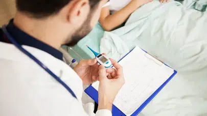 Hastanede ateş ölçme bahanesi ile tacize 3 yıl hapis