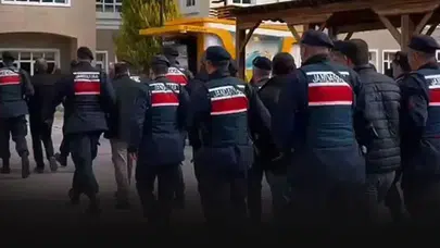 İzmir'de özel güvenliklere FETÖ operasyonu