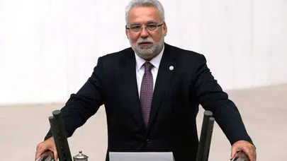 Mahkeme: 'Vatan haini' ifadesine katlanması gerekir
