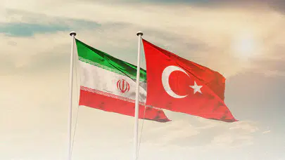 İran Dışişleri Bakanı'ndan Türkçe mesaj: Kardeş Türkiye'nin desteği moral kaynağıdır
