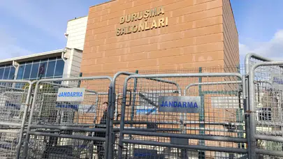 İBB davasında dikkat çeken an: İmamoğlu ile mahkeme başkanı arasındaki “gizli not” diyaloğu gülüşmelere neden oldu