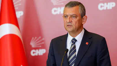 Özgür Özel'den Kadir Gecesi mesajı: Barış ve refah dileğiyle duaların kabul olmasını istedi