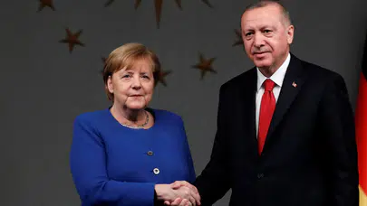 Erdoğan, Merkel ile  Suriye ve mülteciler konusunu görüştü
