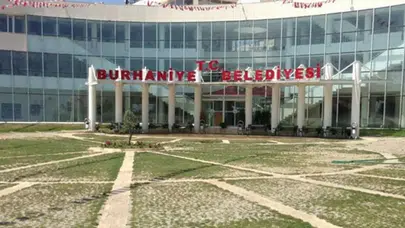 BURHANİYE BELEDİYESİ BUR. BEL TURİZM A.Ş.’YE AİT 3 ADET İŞYERİ VASFINDAKİ TAŞINMAZIN AÇIK ARTTIRMA USULÜ İLE KİRALAMA İHALESİ YAPILACAK