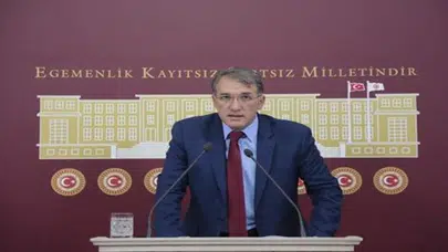CHP'Lİ CEYHUN İRGİL:ADALETE SUSAYAN BİNLER KURULTAYA AKIN ETTİ