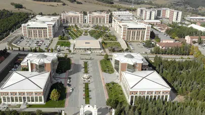 8 kişi gelmedi 1 kişi de elendi başkanın kızı akademisyen olarak atandı