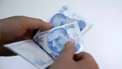 CHP'li belediyeden, kadın çalışanlara 8 Mart izni ve bir maaş ikramiye