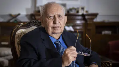 Eski TBMM Başkanı Hüsamettin Cindoruk hayatını kaybetti