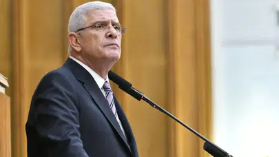 Müsavat Dervişoğlu’ndan Erdoğan’a sert sözler: “Ya Süleyman olacaksın ya Nemrut diye yazılacaksın”