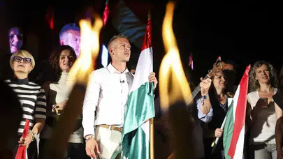 Macaristan seçimlerinde tarihi gece: İlk sonuçlara göre Tisza önde, Orban iktidara veda ediyor