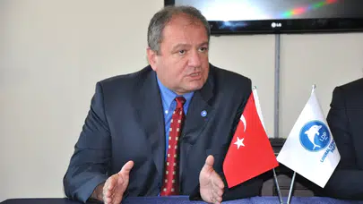 LDP eski Genel Başkanı Cem Toker CHP listesinden milletvekili seçilip Meclis'e girebilir