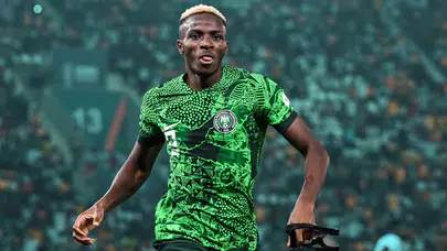 Nijerya’nın hocasından Victor Osimhen için transfer açıklaması: “Kulüp değiştirebilir”