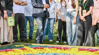 Antalya Muratpaşa’da 130 Bin Çiçekle Görsel Şölen