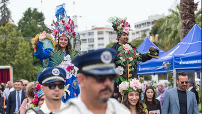 Kültürpark çiçek açtı: İzmir Balkon-Bahçe Bitkileri Festivali başladı