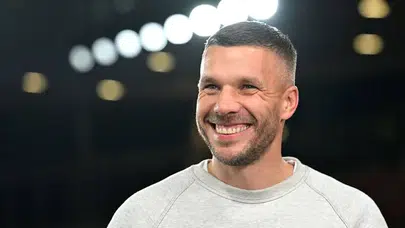 Lukas Podolski’den Fenerbahçe eşleşmesi sonrası dikkat çeken açıklama
