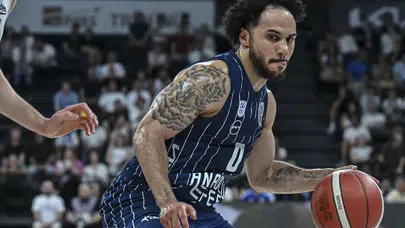 Anadolu Efes - Fenerbahçe Beko maç sonucu: Efes kazandı, seri yeniden alevlendi