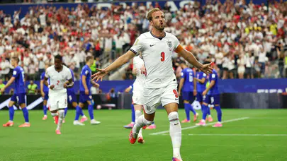 ABD'de Gol Düellosu: İngiltere, Hırvatistan'ı 4-2 İle Geçti! Thomas Tuchel Dünya Kupası'na Fırtına Gibi Başladı