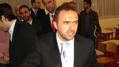 'Arif Erdem, 2002 Dünya Kupası'nda futbolculardan toplanan 500 bin doları Pensilvanya'ya götürdü'