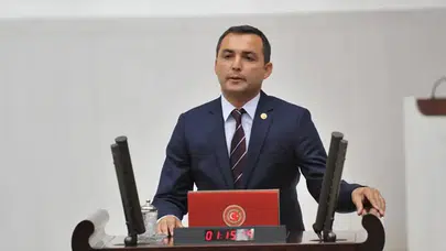 CHP'li Kara:Antalya'nın AVM'ye Değil, Nefes Almaya İhtiyacı Var