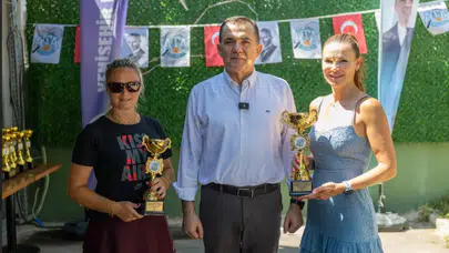 Mersin'de Tenis Coşkusu Sona Erdi! 273 Sporcu Kortta Mücadele Etti